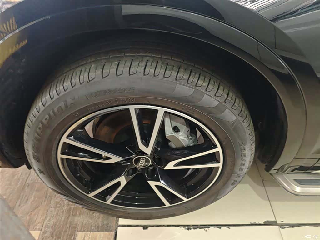 Audi Q5L, 2024 23