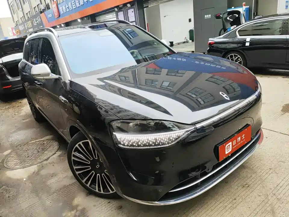 AITO Ask the world M9