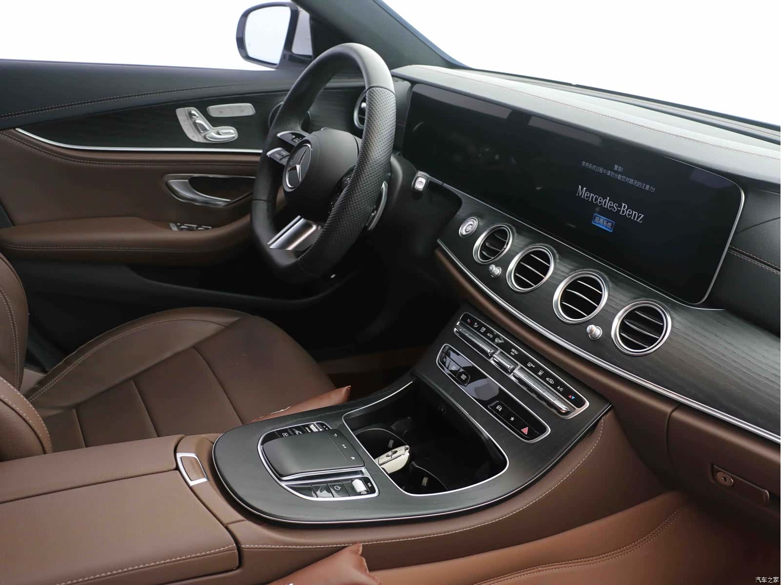 Mercedes-Benz E-Class, 2023 6