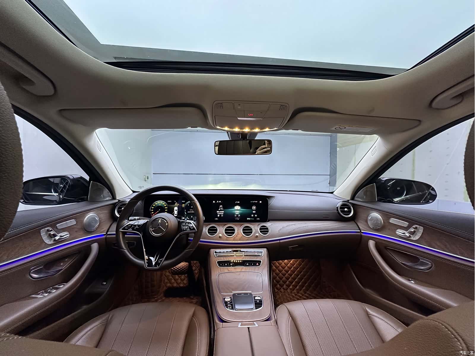 Mercedes-Benz E-Class, 2022 15