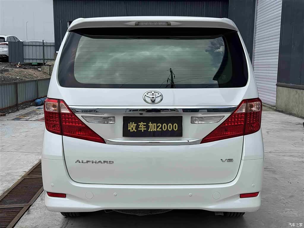 Toyota Alphard, 2011 7