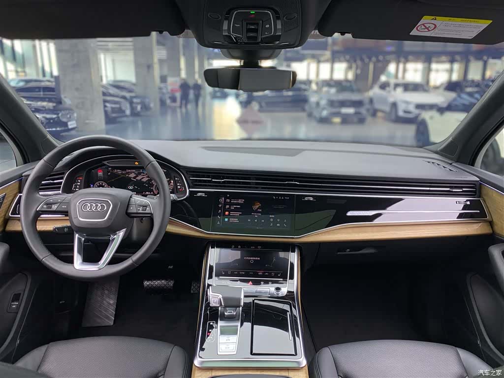 Audi Q7, 2022 12