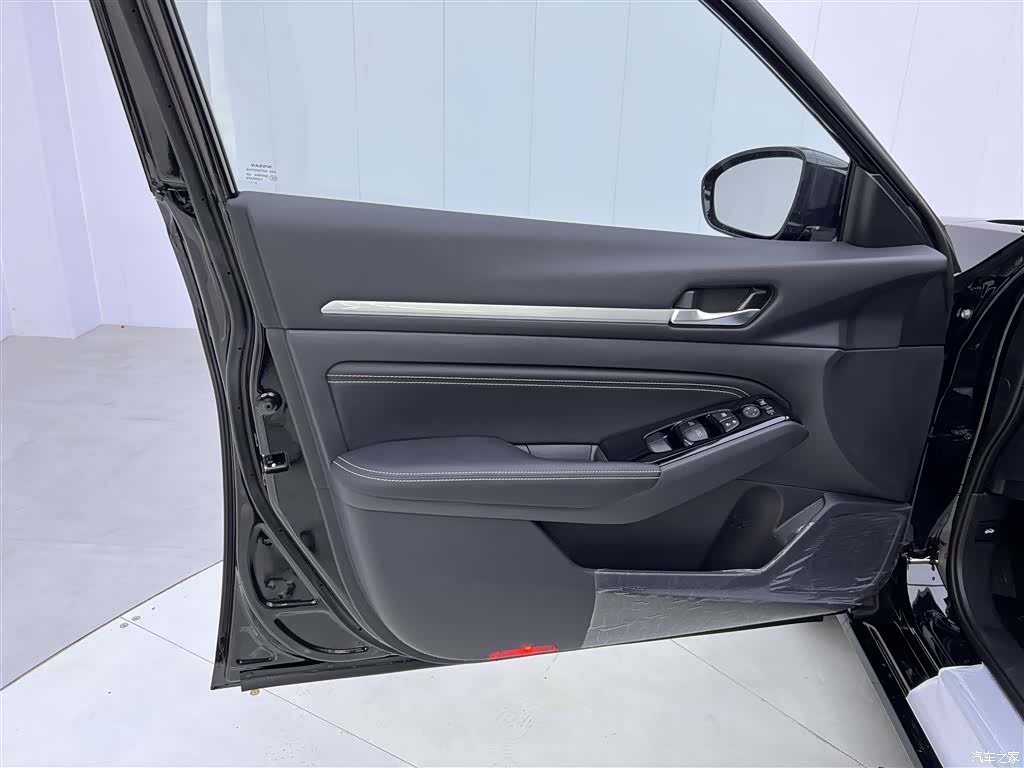 Nissan Teana, 2026 17