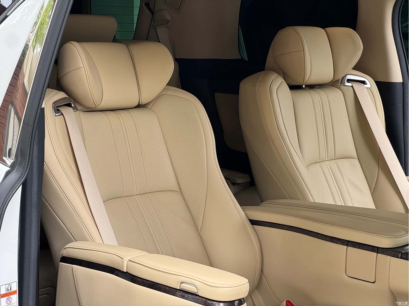 Toyota Vellfire, 2021 19