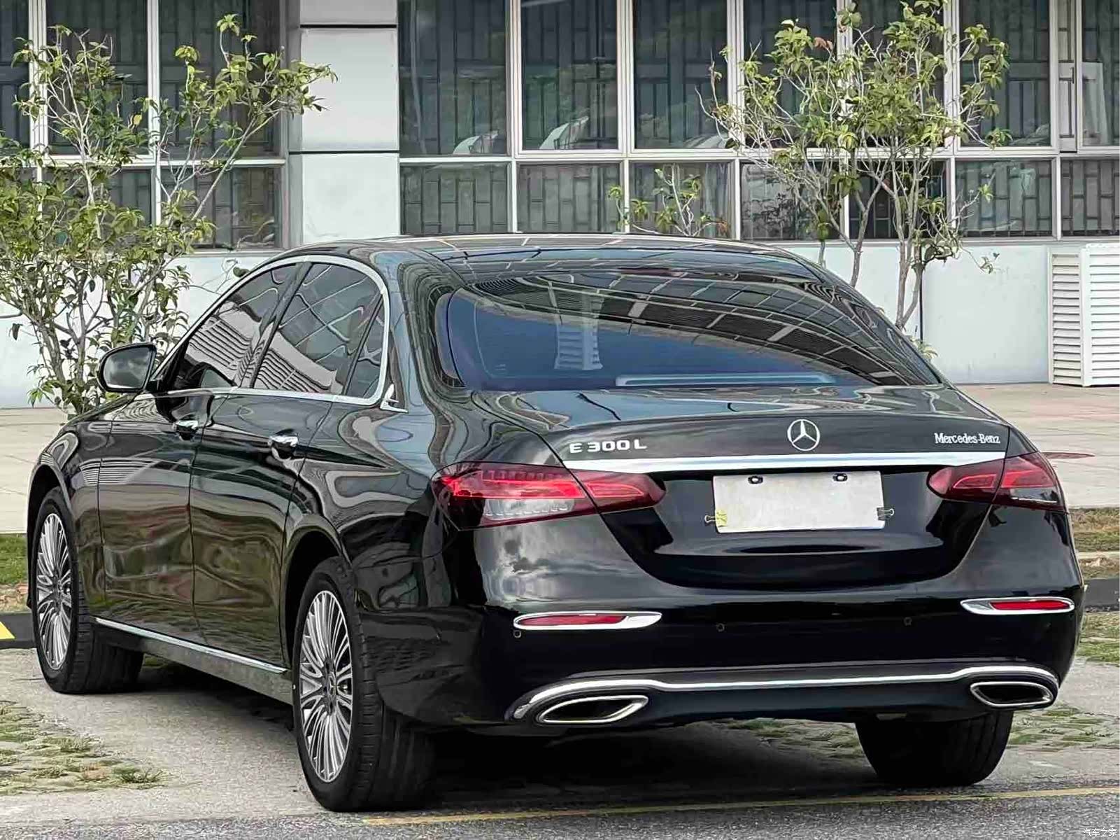 Mercedes-Benz E-Class, 2024 6