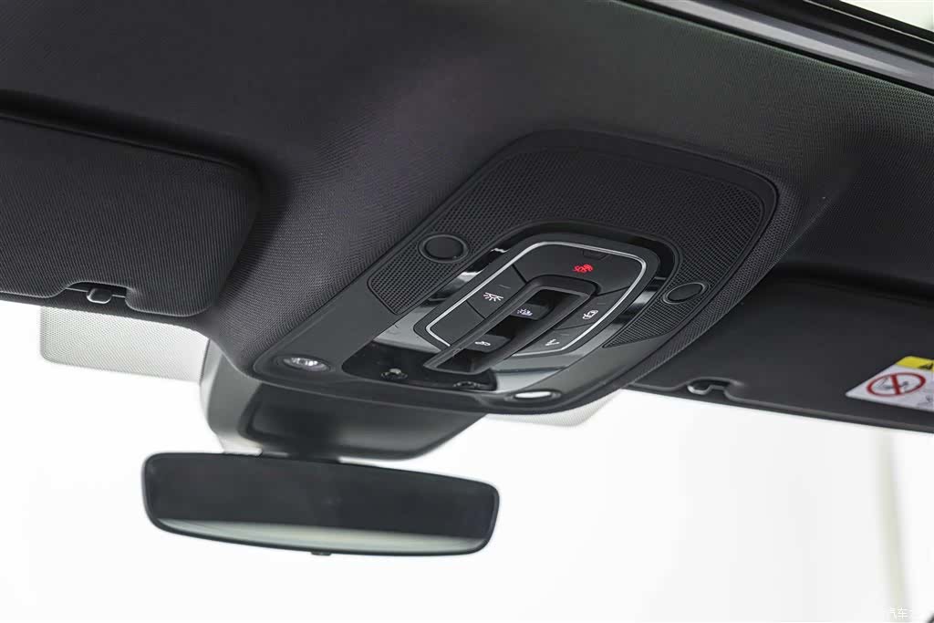 Audi A6L, 2022 24
