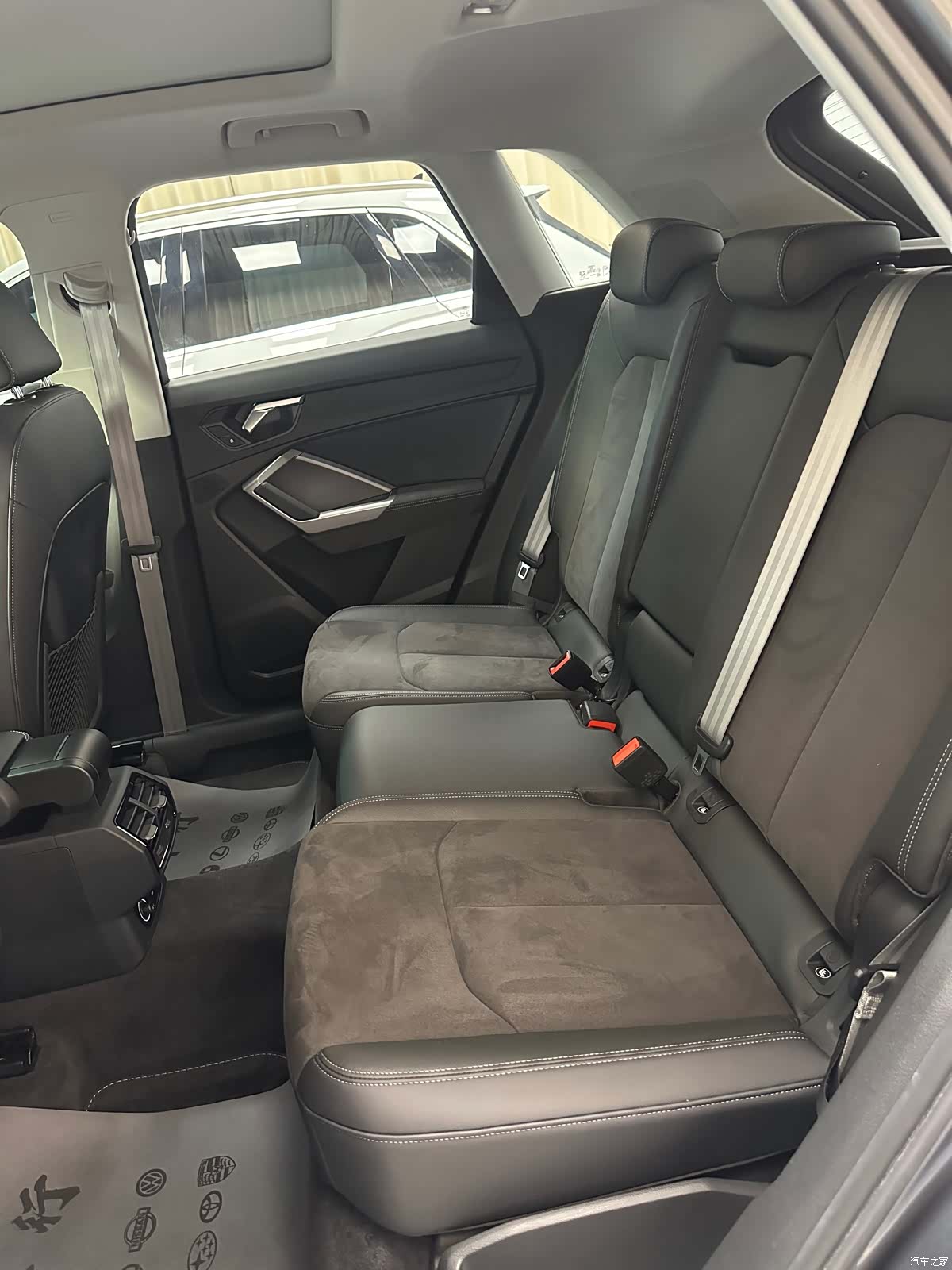 Audi Q3, 2022 9