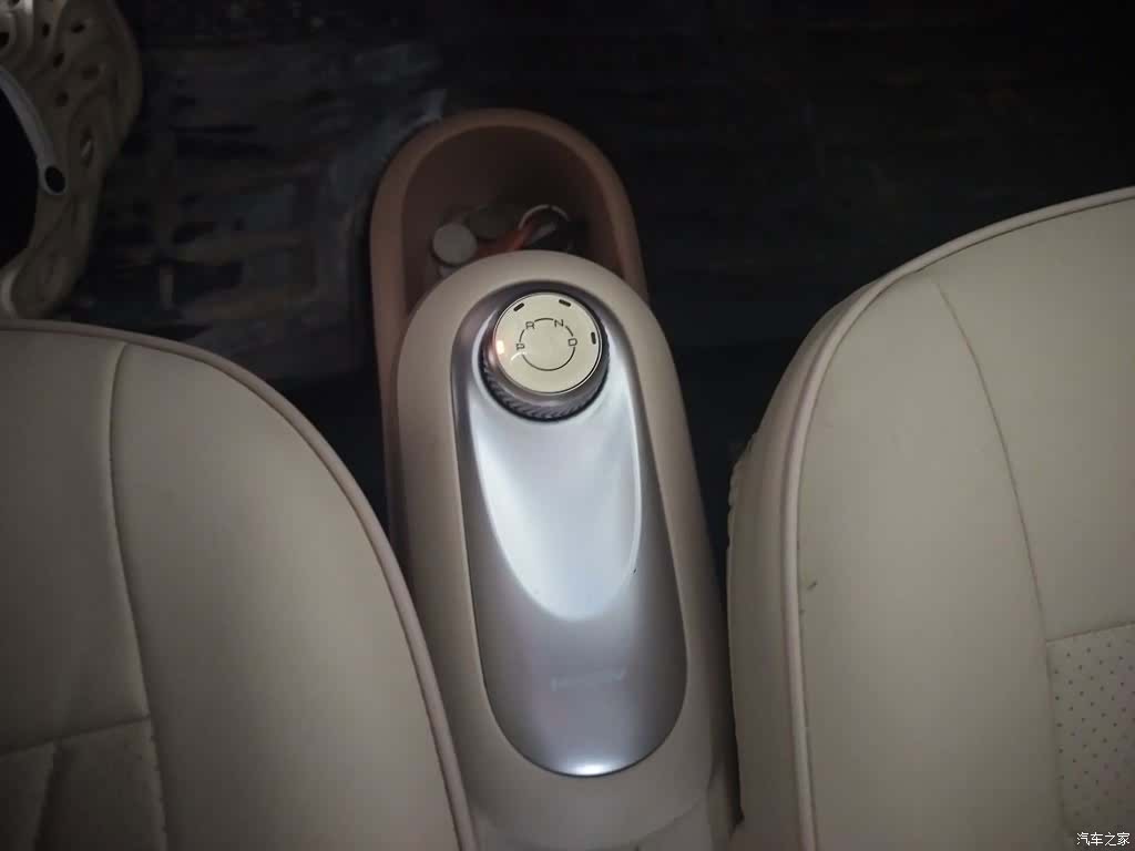 Wuling MINIEV, 2025 10
