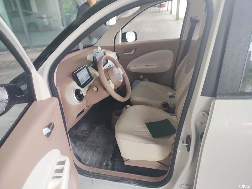 Wuling MINIEV, 2025 12