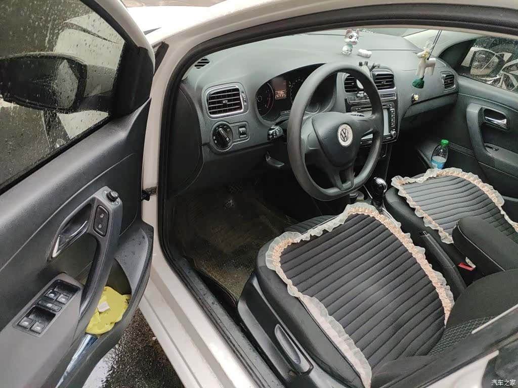 Volkswagen Polo, 2015 12