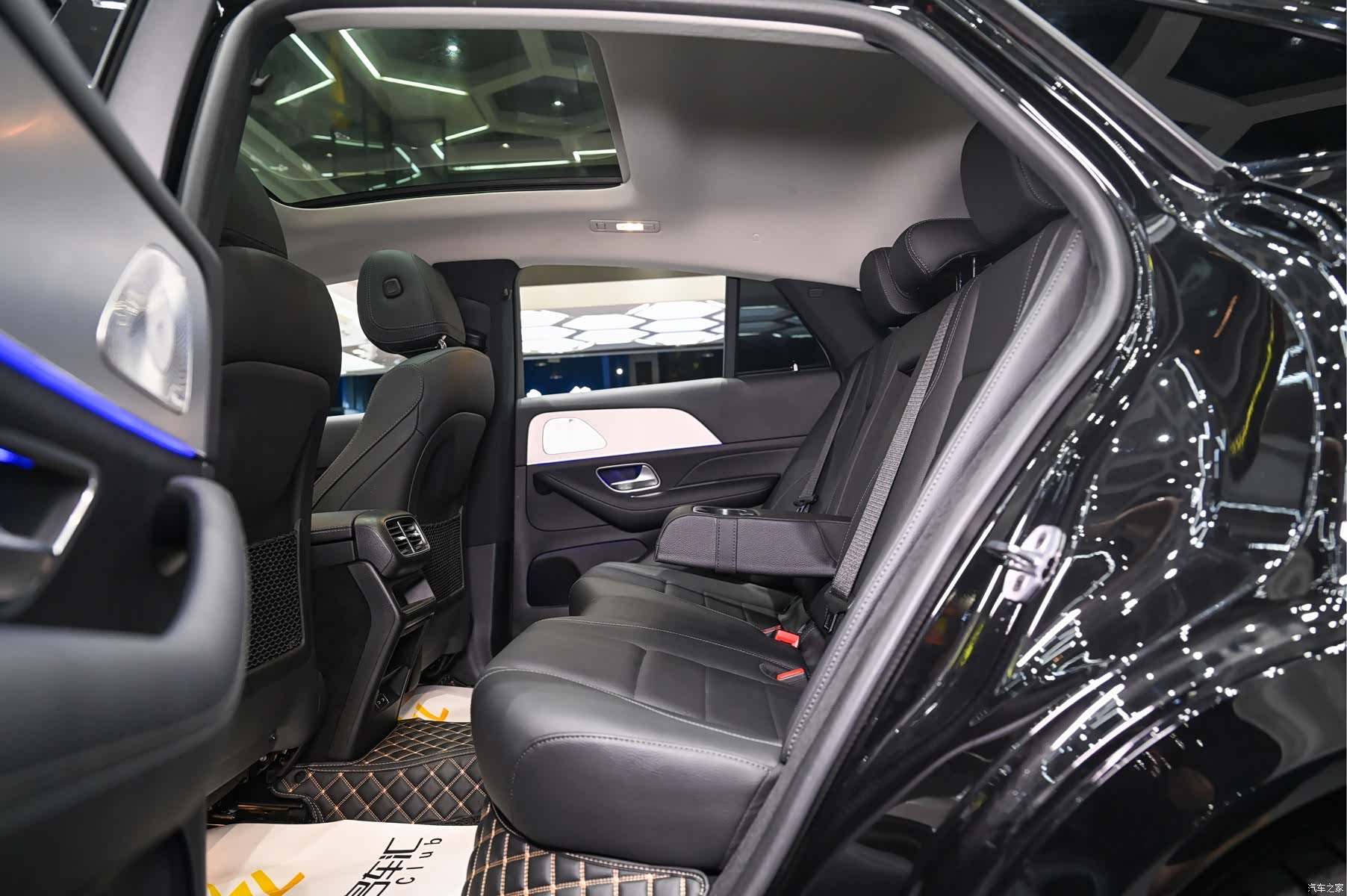 Mercedes-Benz GLE, 2024 18