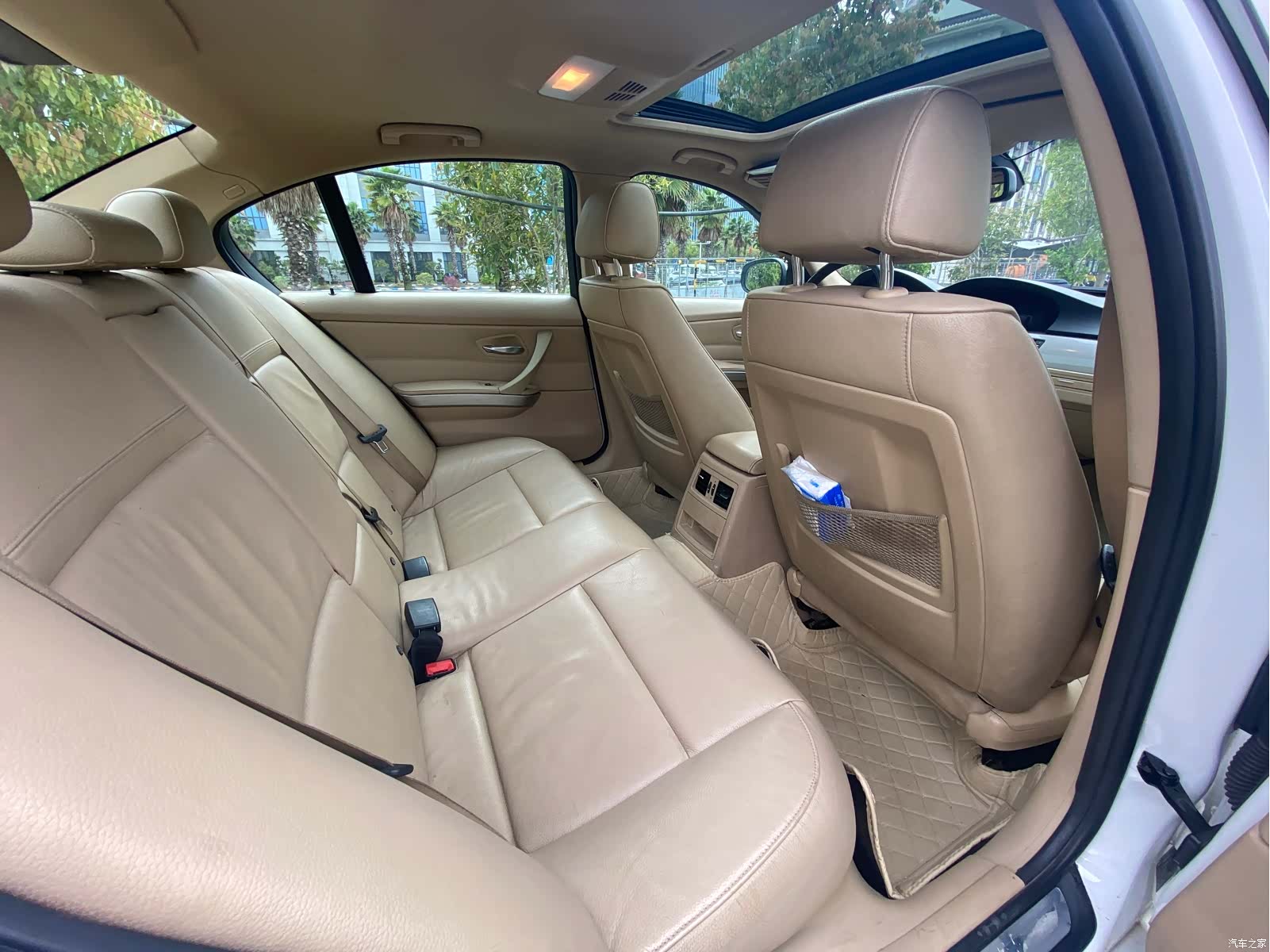 BMW 3 Series, 2011 13