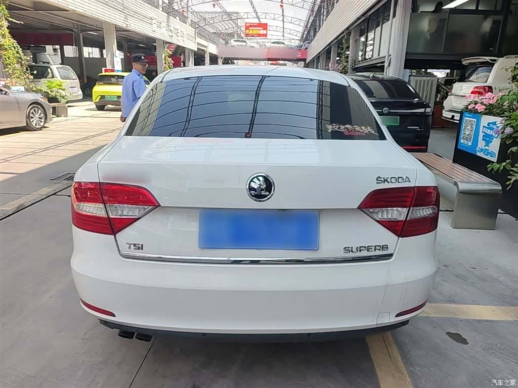 Skoda Superb, 2015 6