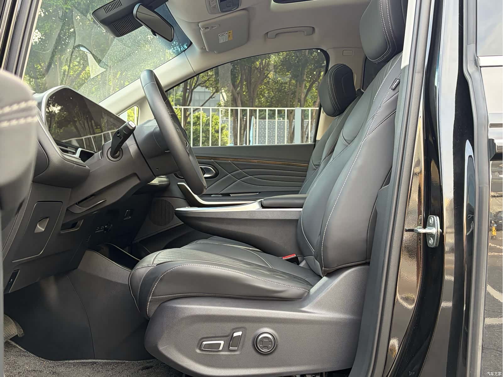 Maxus G90, 2024 8
