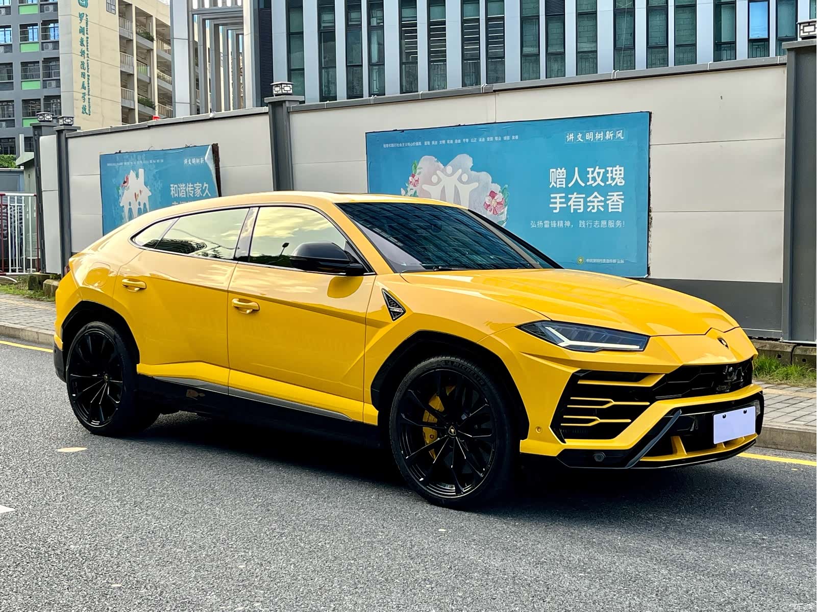 Lamborghini Urus, 2021 3