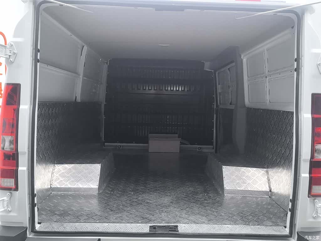 Iveco V35, 2026 16