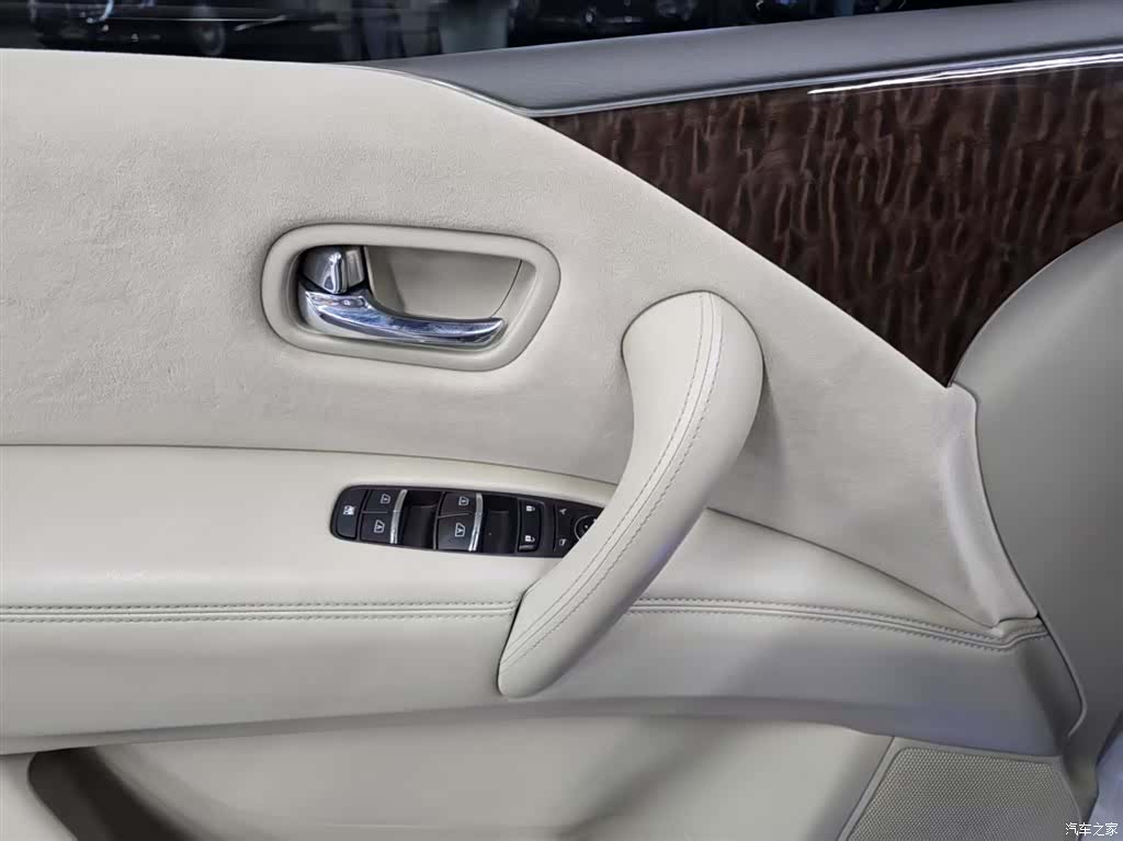 Nissan Patrol, 2017 6