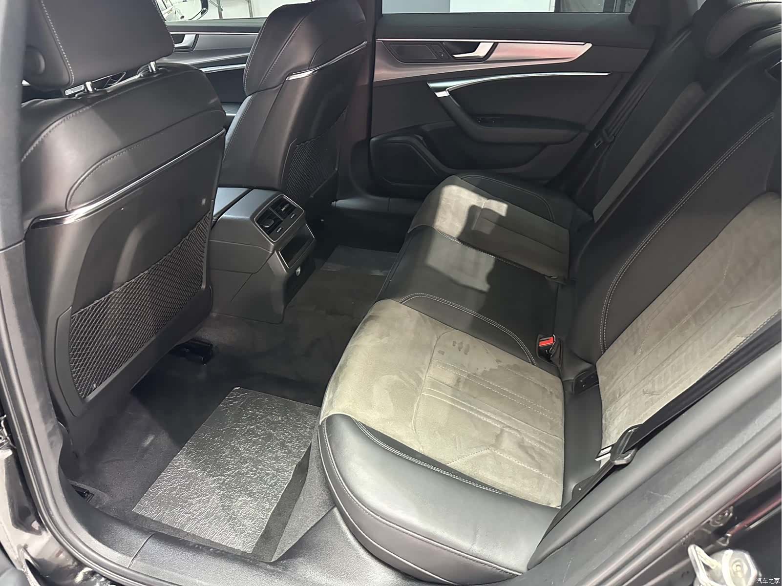 Audi A6L, 2022 все фото
