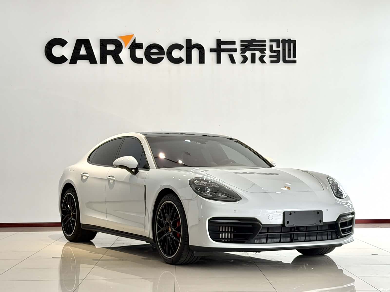 Porsche Panamera, 2024 3