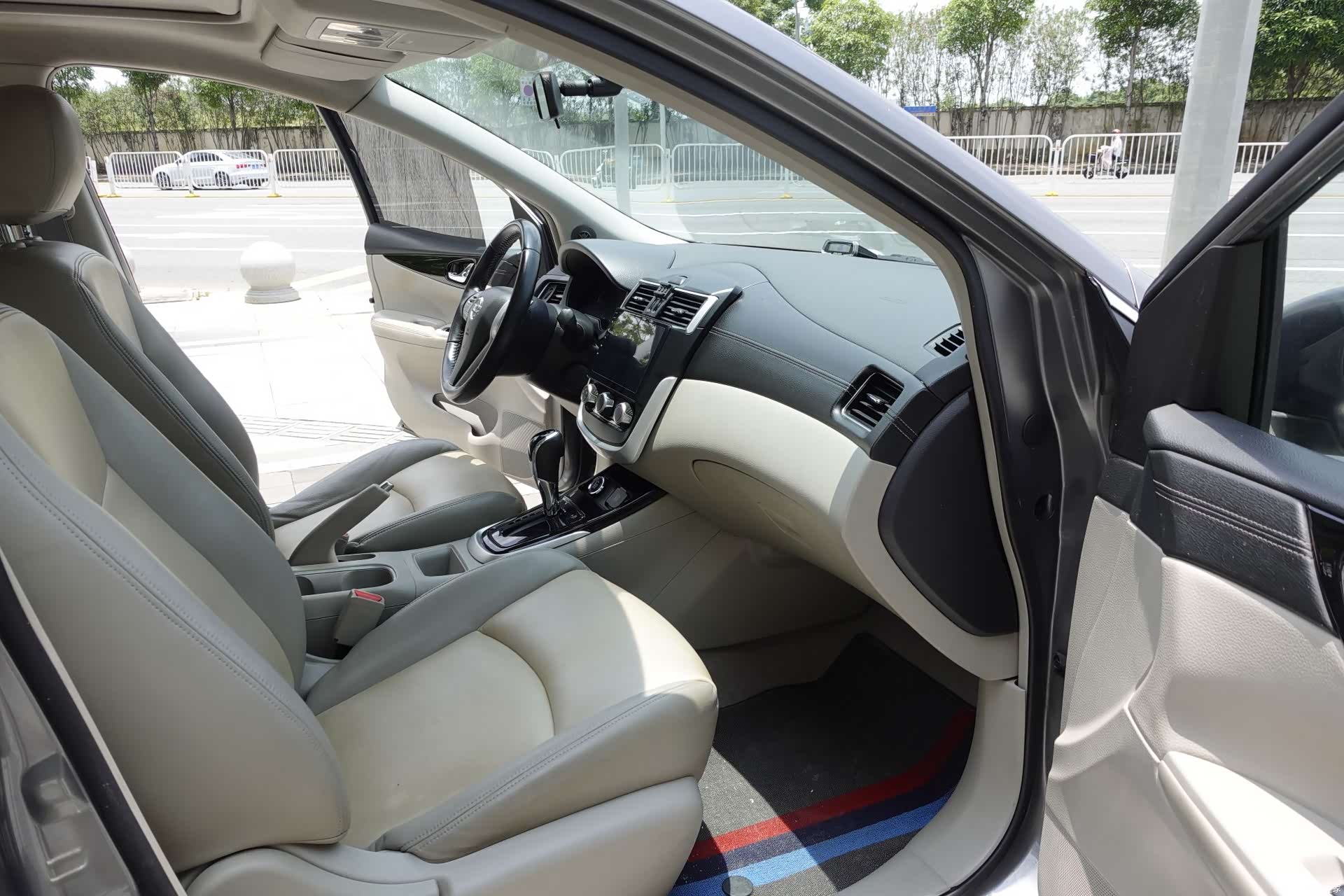 Nissan Tiida, 2017 8