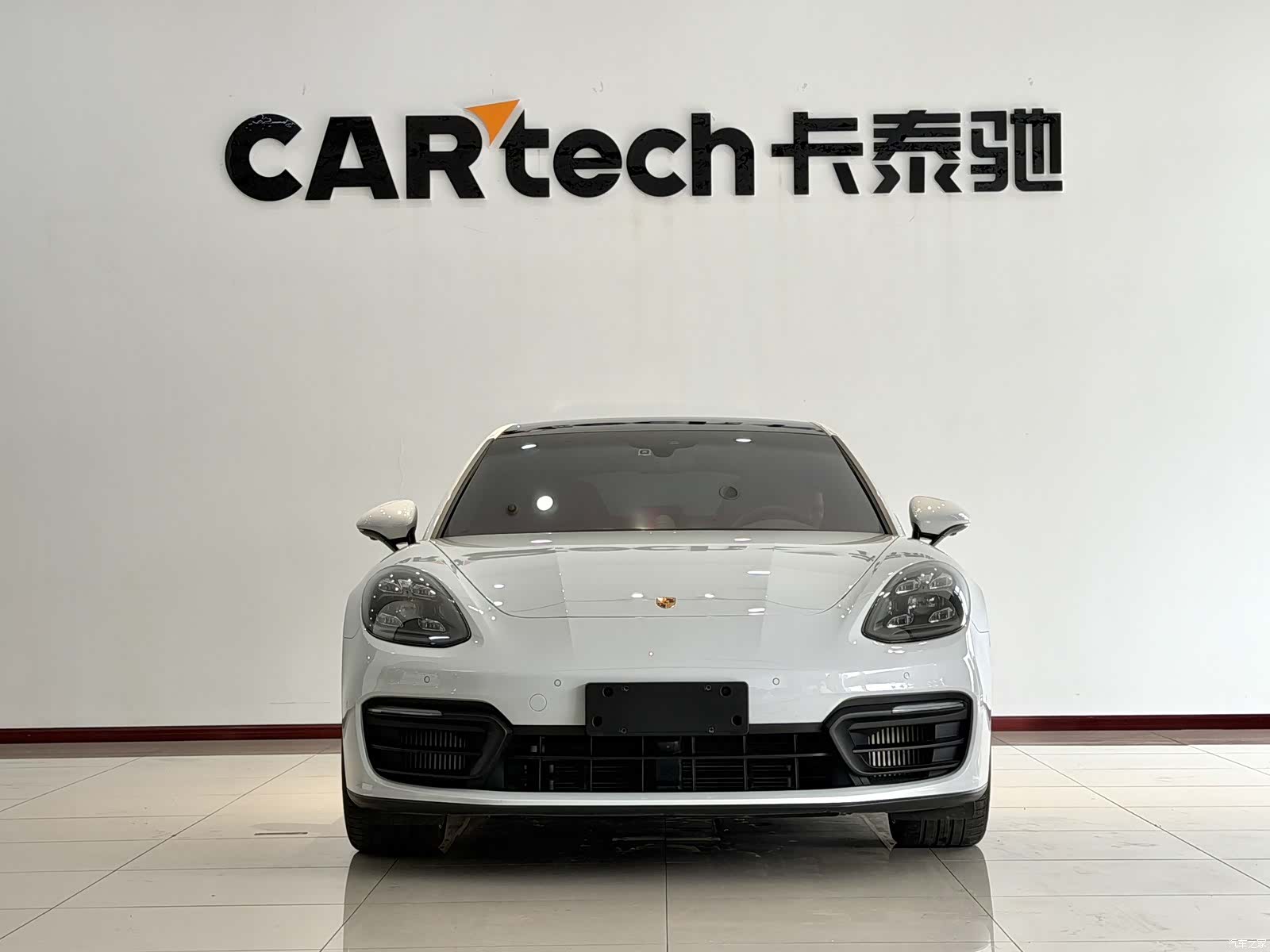 Porsche Panamera, 2024 2