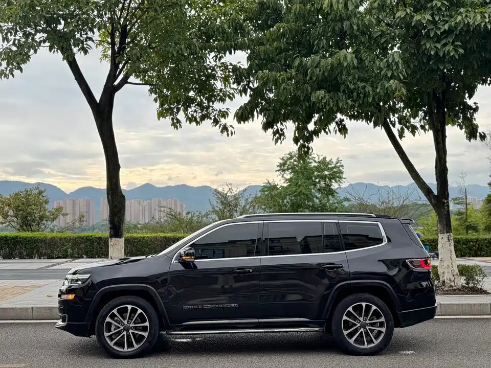 Jeep Grand Commander