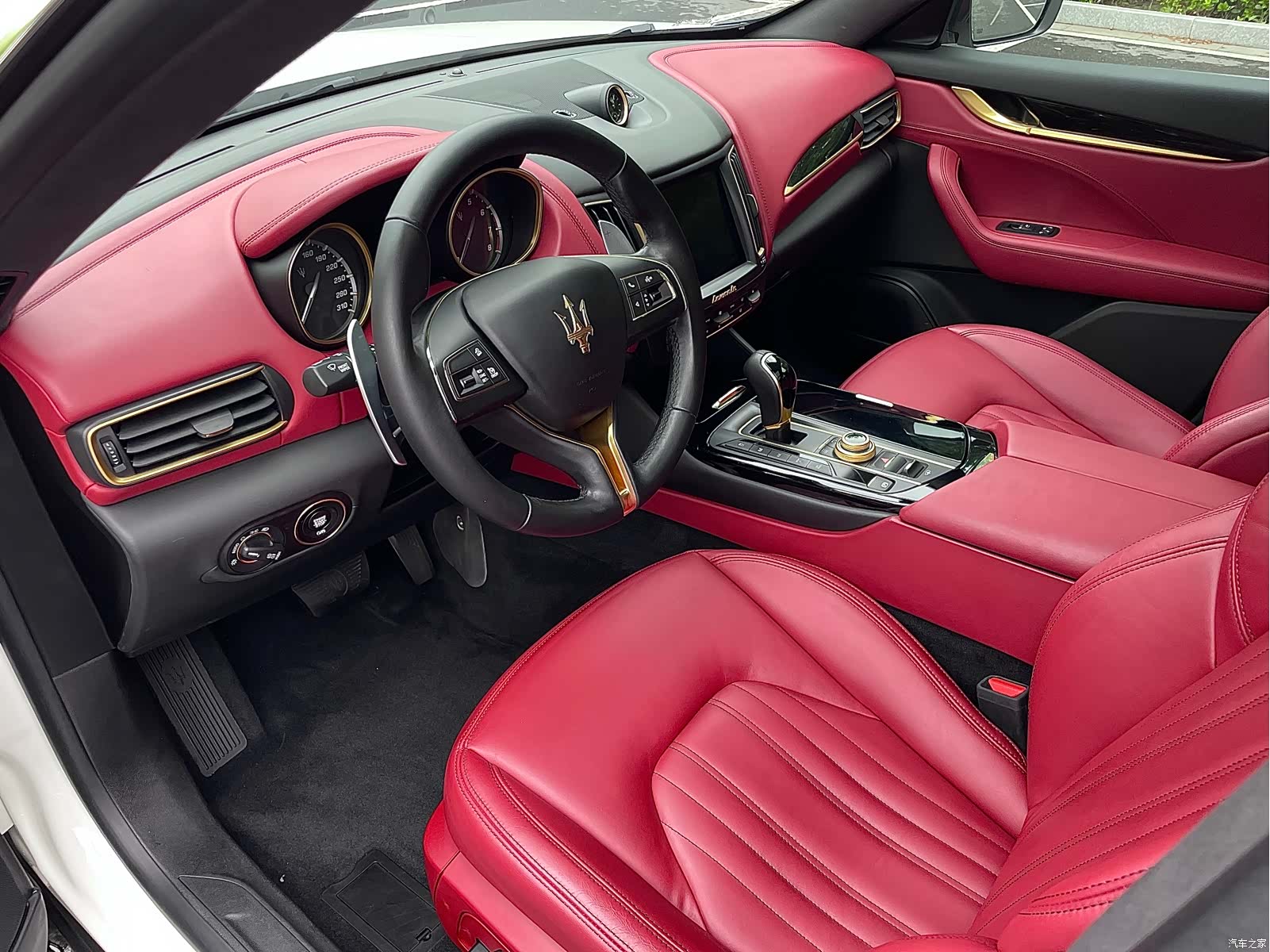 Maserati Levante, 2017 6