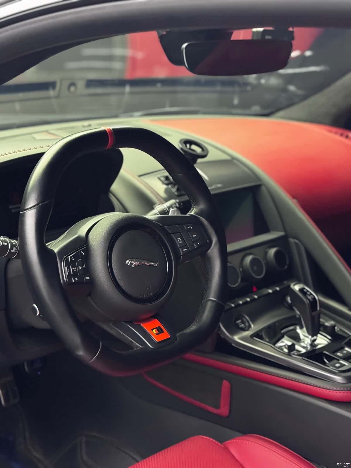 Jaguar F-TYPE, 2024 10