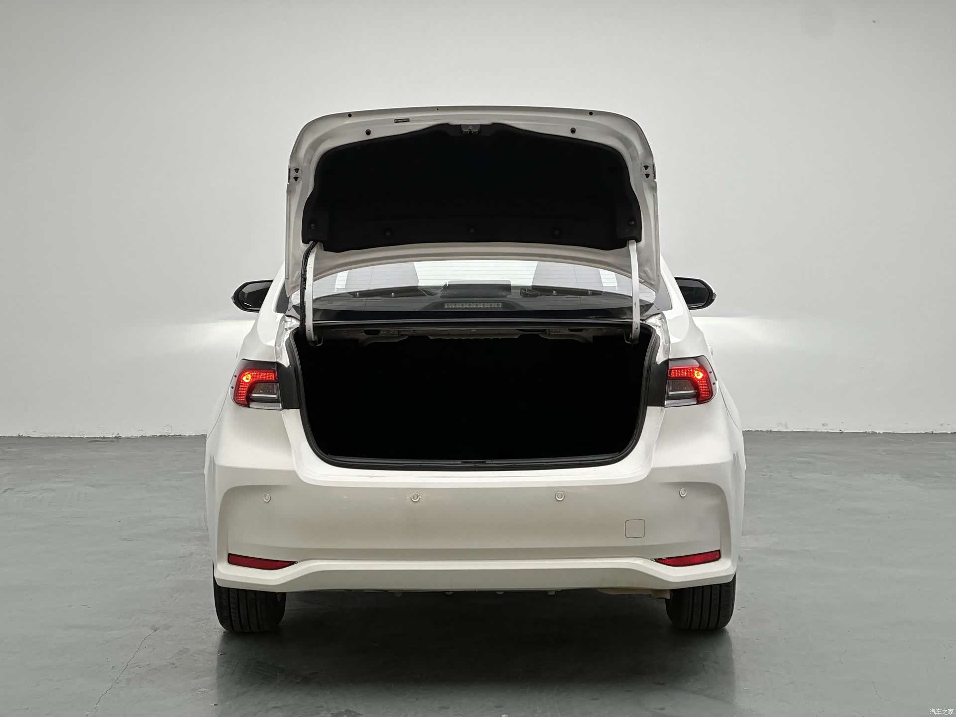 Toyota Corolla, 2024 9