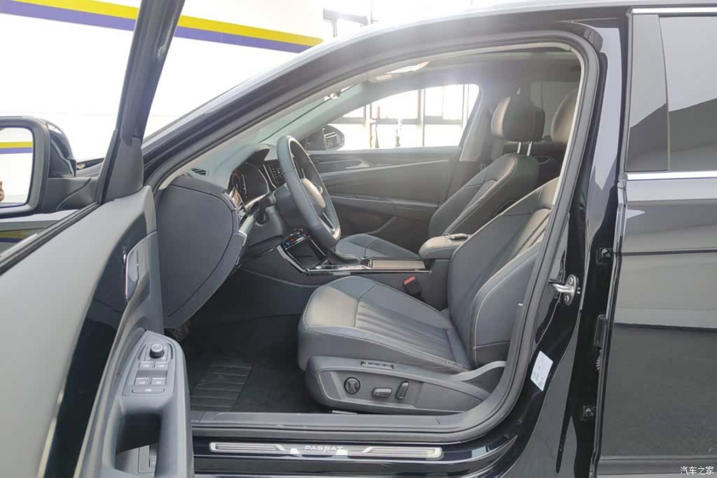 Volkswagen Passat, 2024 9