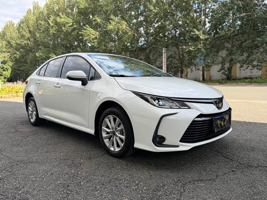 Toyota Corolla 2023, фото 3
