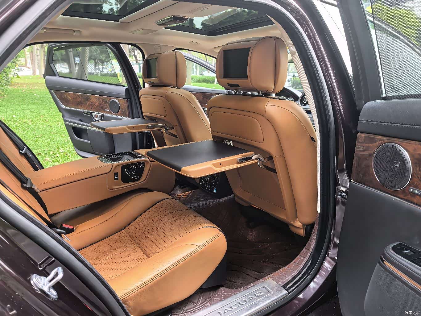Jaguar XJ, 2014 6