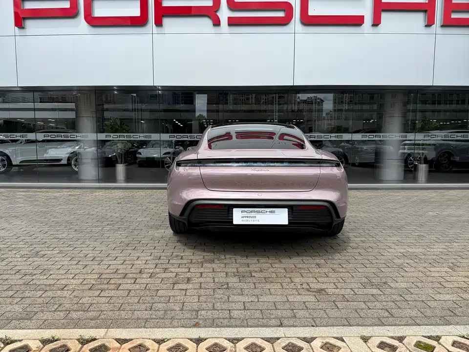 Porsche Taycan