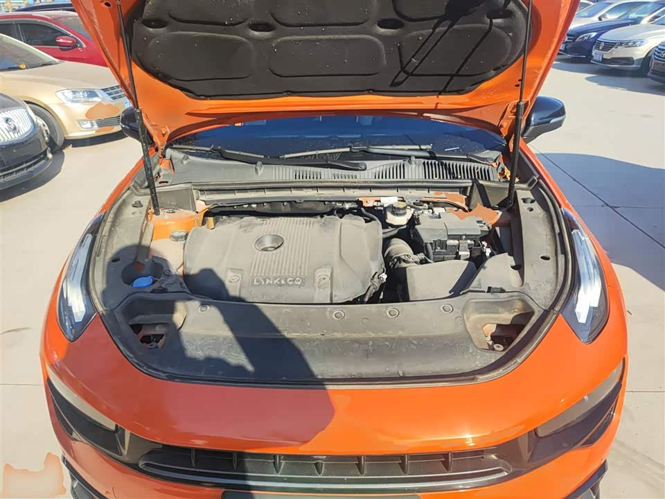 Lynk & Co 02 Hatchback