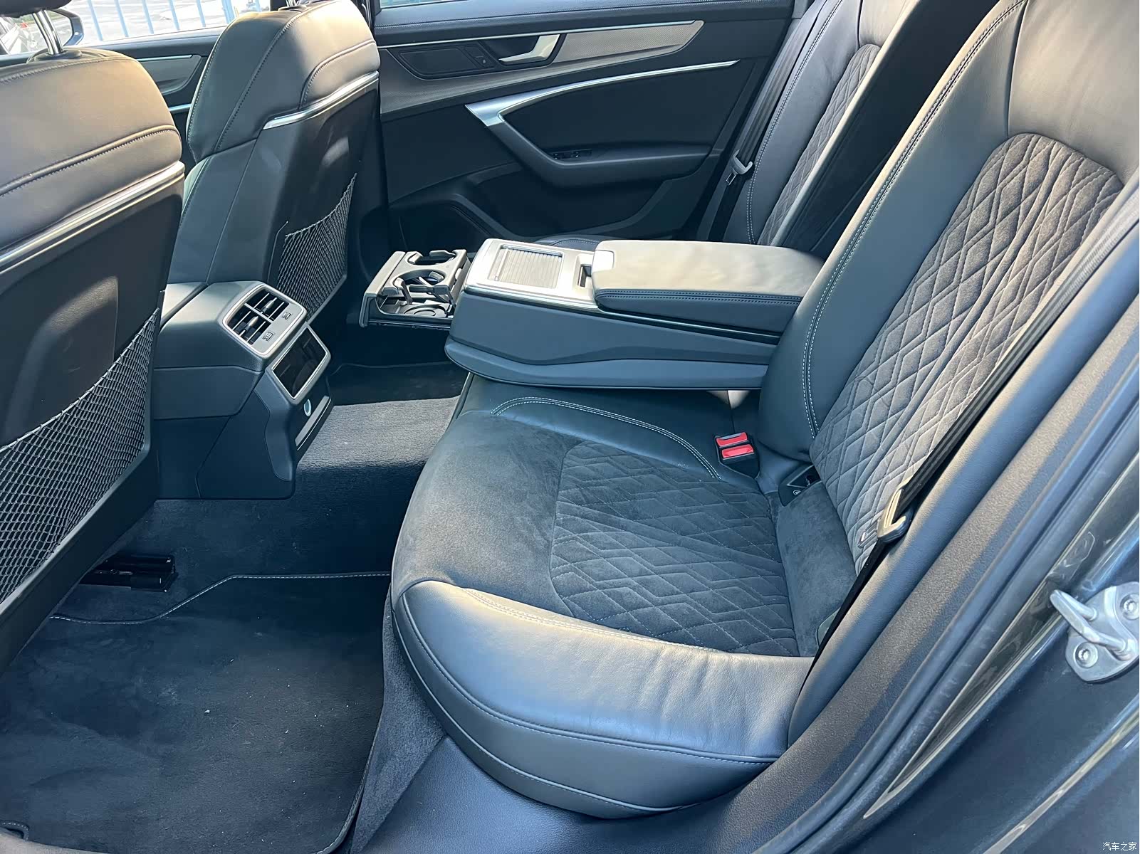 Audi A6L, 2020 7