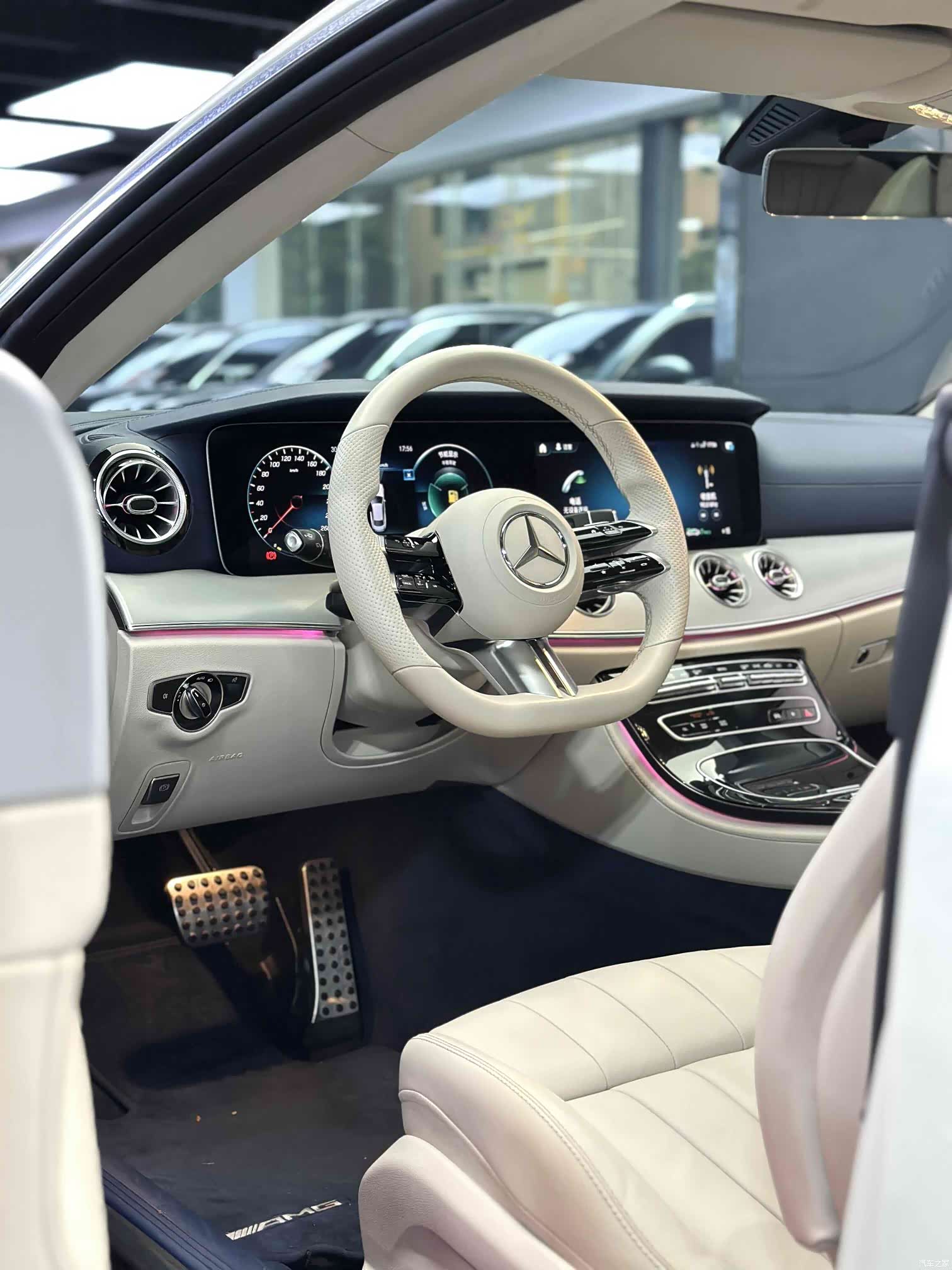 Mercedes-Benz E-Class, 2022 6