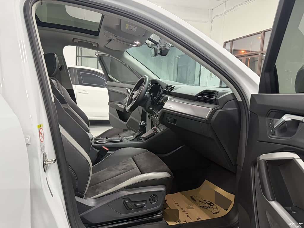 Audi Q3, 2022 12