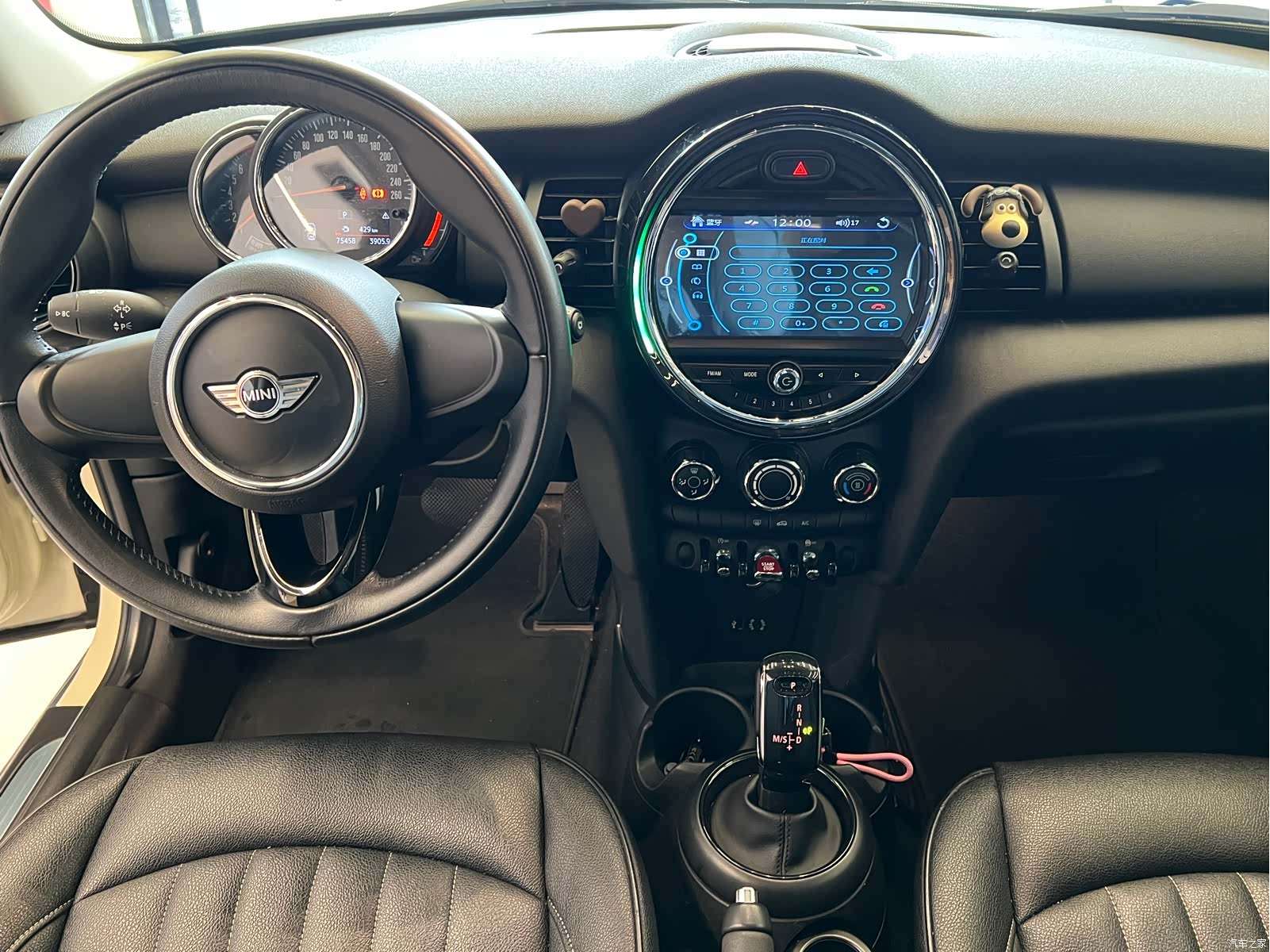 Mini ONE, 2018 9