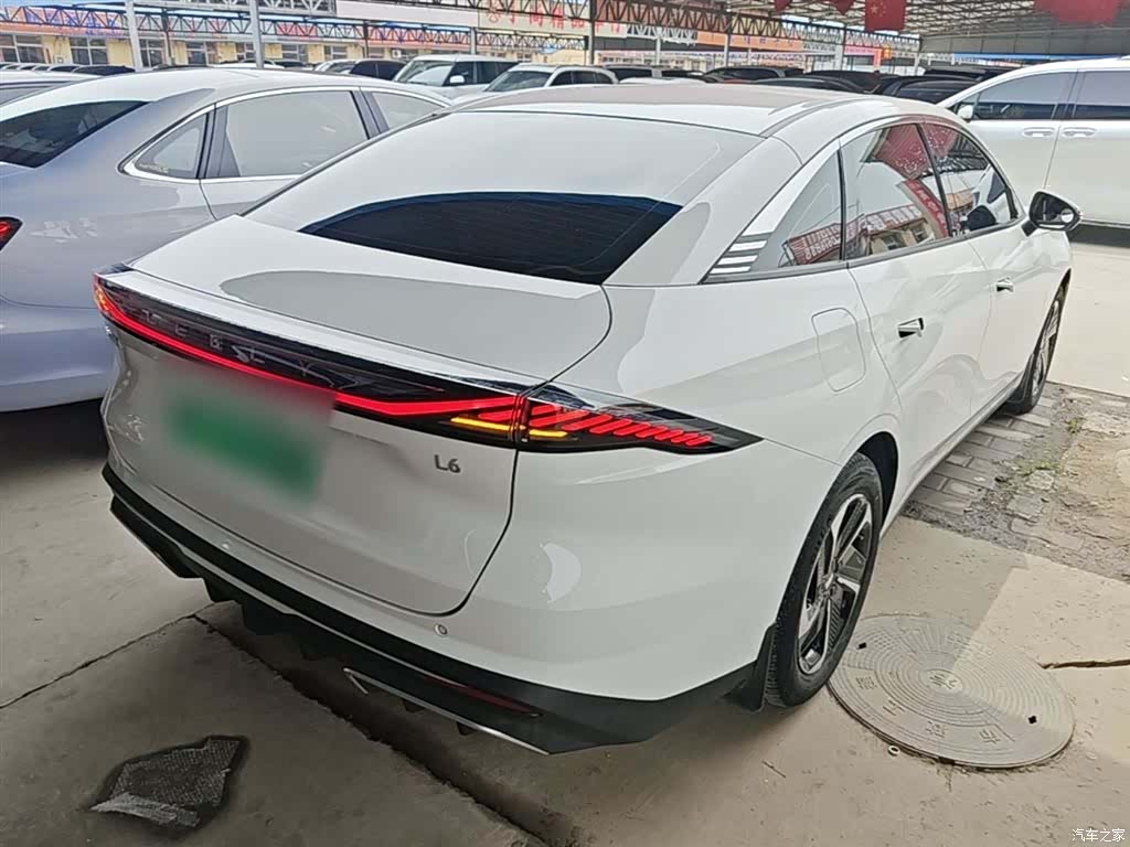 Geely Galaxy L6, 2024 7