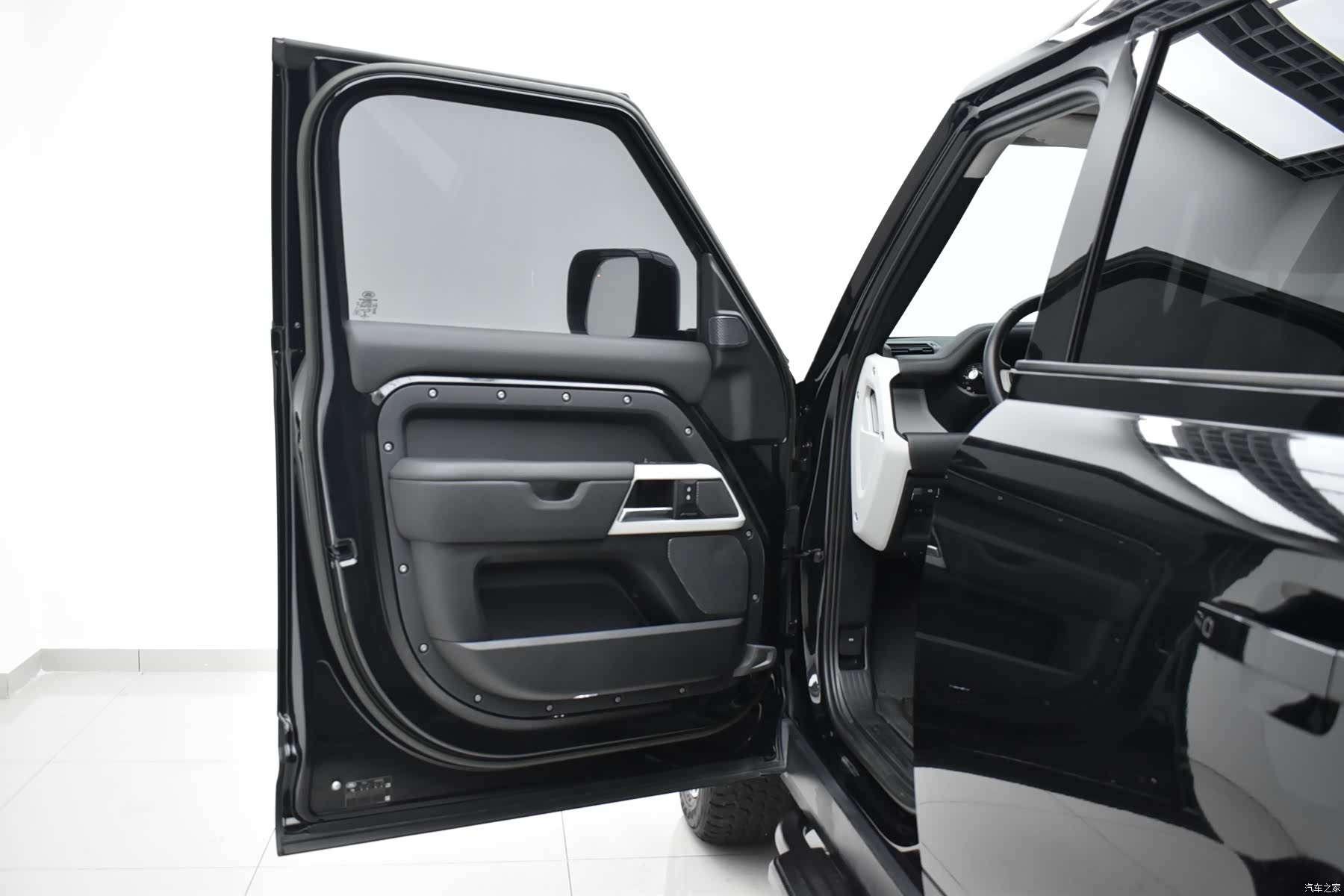 Land Rover Defender, 2023 22