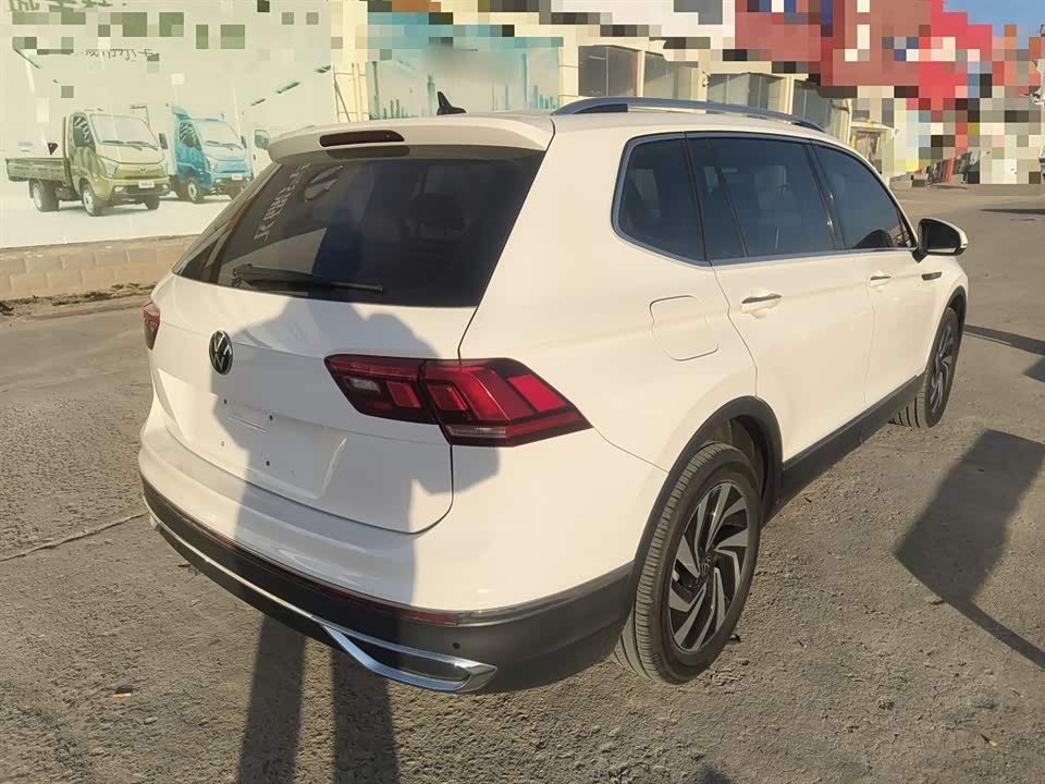 Volkswagen Tiguan L