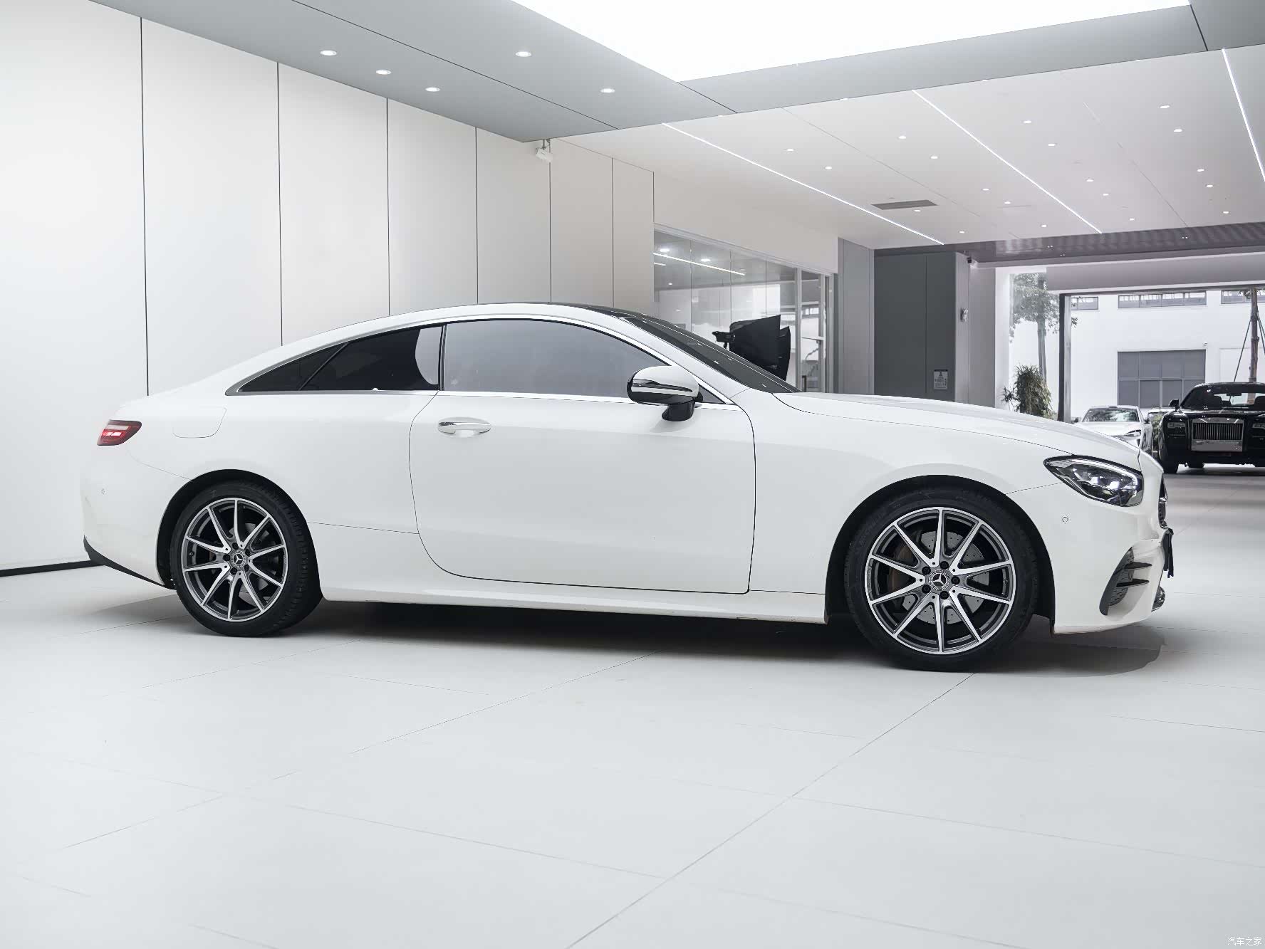 Mercedes-Benz E-Class, 2023 17