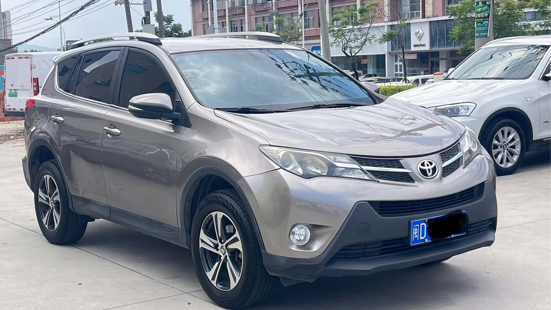 Toyota RAV4, 2015 3