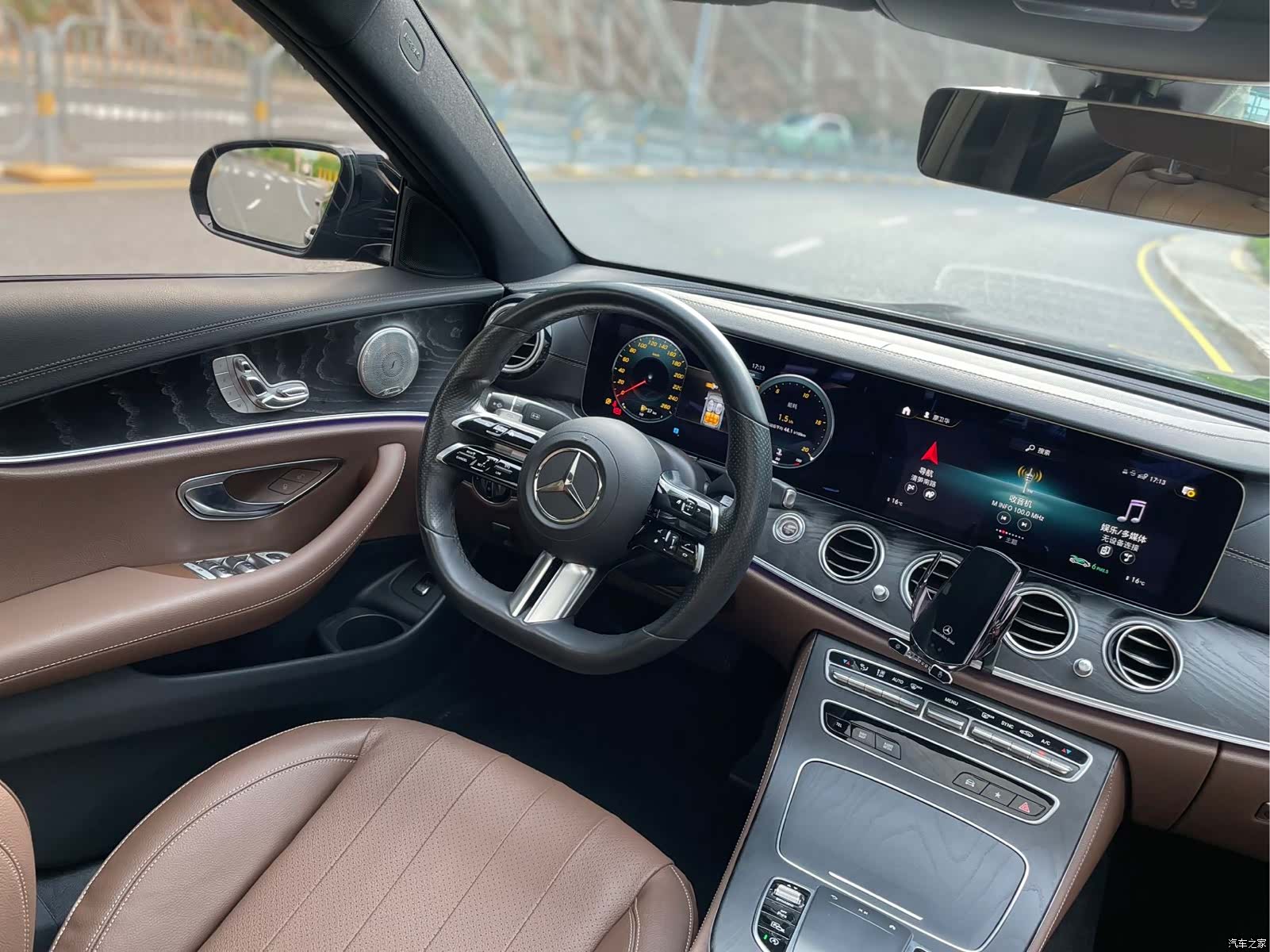 Mercedes-Benz E-Class, 2022 9