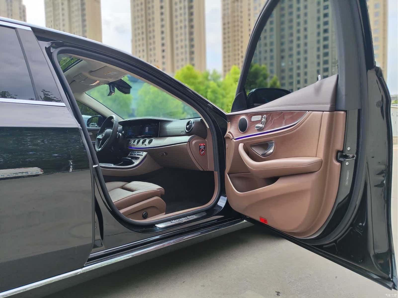 Mercedes-Benz E-Class, 2022 11