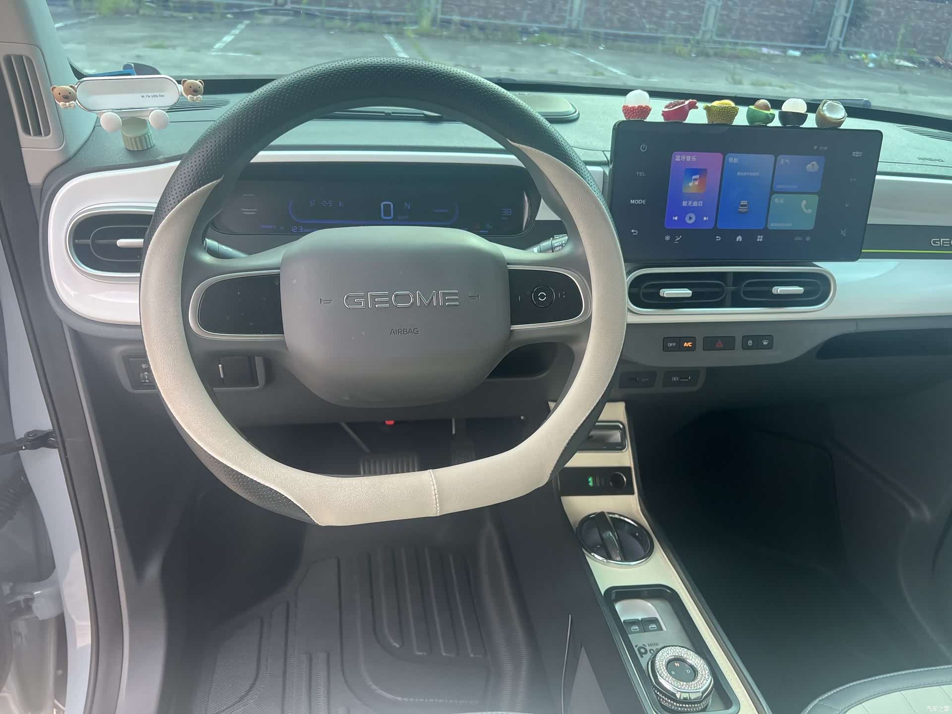 Geely Panda, 2025 6