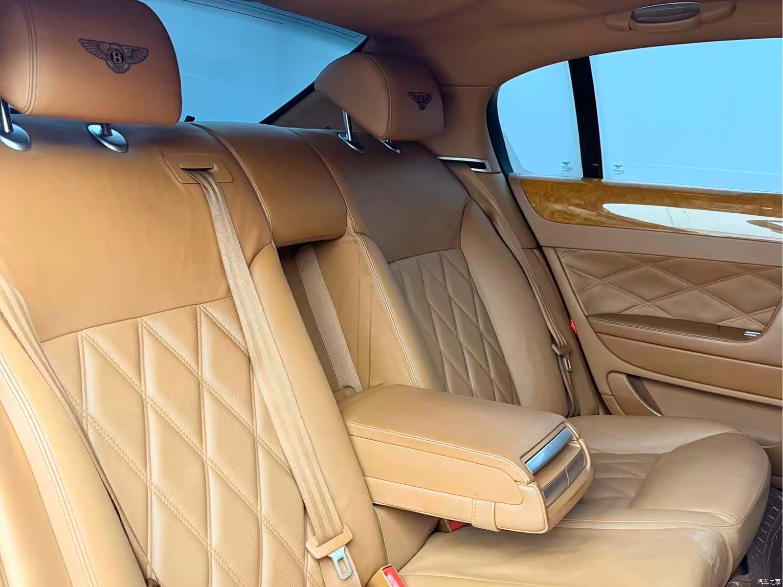 Bentley Flying Spur, 2009 13