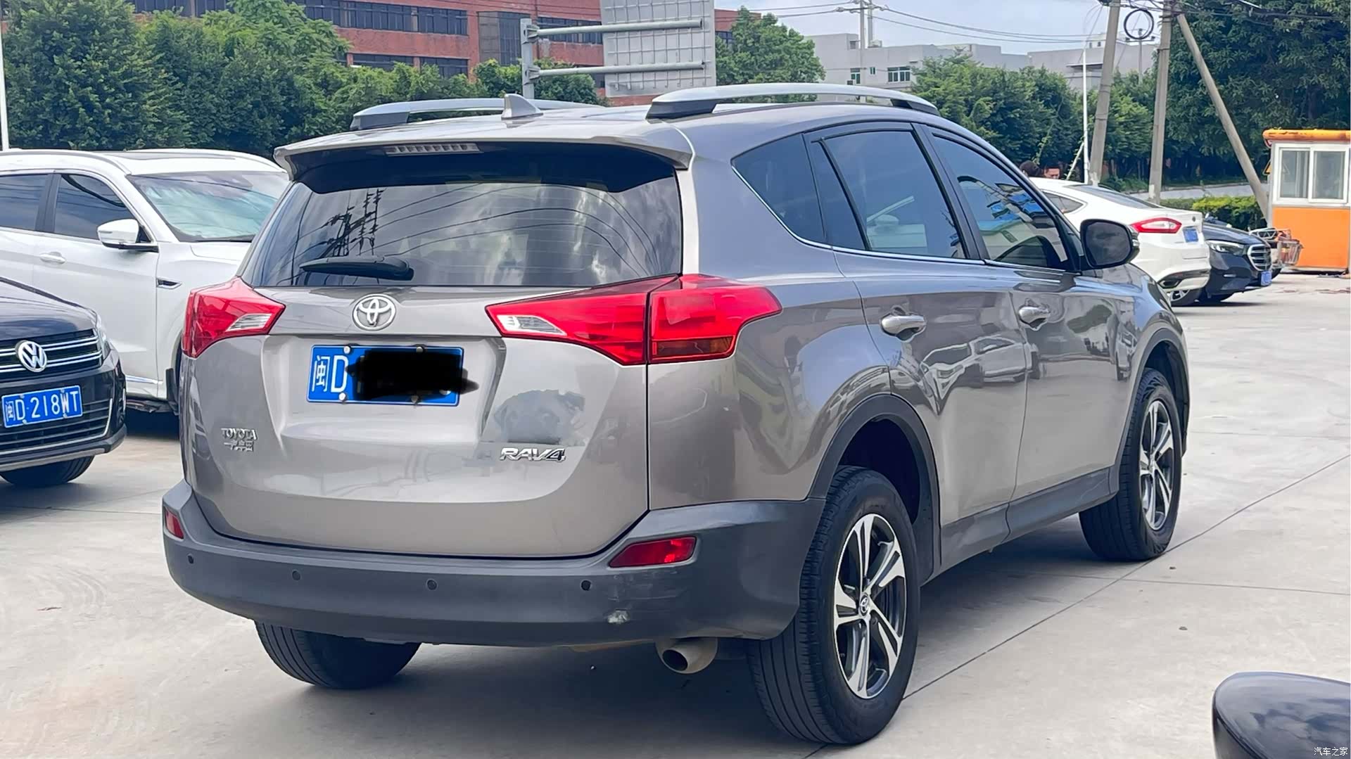 Toyota RAV4, 2015 4