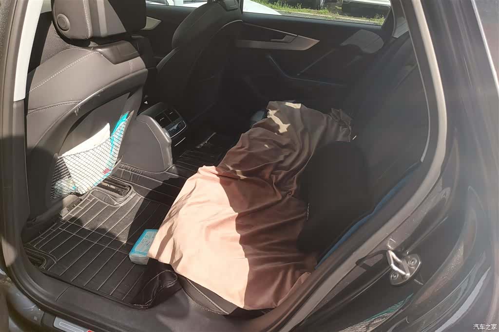 Audi A4L, 2021 10