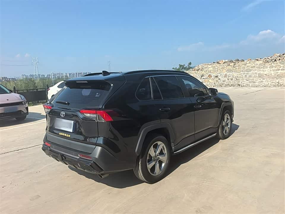 Toyota RAV4 Rongfang